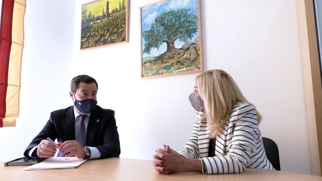 Moreno reafirma el compromiso del Gobierno andaluz con los municipios de interior