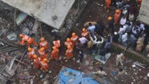 Al menos 8 muertos y unos 20 atrapados tras derrumbe de un edificio en India