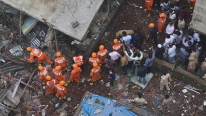 Al menos 8 muertos y unos 20 atrapados tras derrumbe de un edificio en India