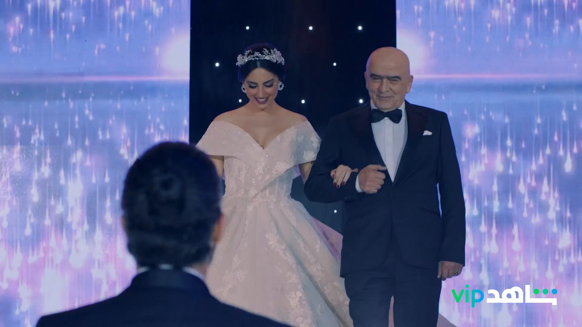 ميرنا في زفاف يوسف وميرا... موقف ما تنحسد عليه في دانتيل - فيديو Dailymotion