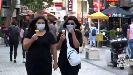 72 yaşındaki kadın maske takmayanlar yüzünden ağladı | Video