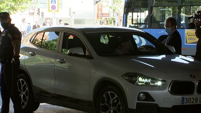 شاهد: قيود صارمة على نحو مليون شخص في مدريد للحد من تفشي كورونا