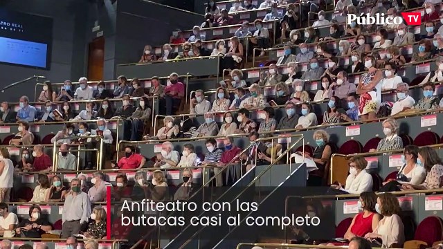 Coronavirus - Les images de la révolte des spectateurs à l'Opéra de Madrid qui protestent contre le non-respect des règles de distanciation et font interrompre une représentation