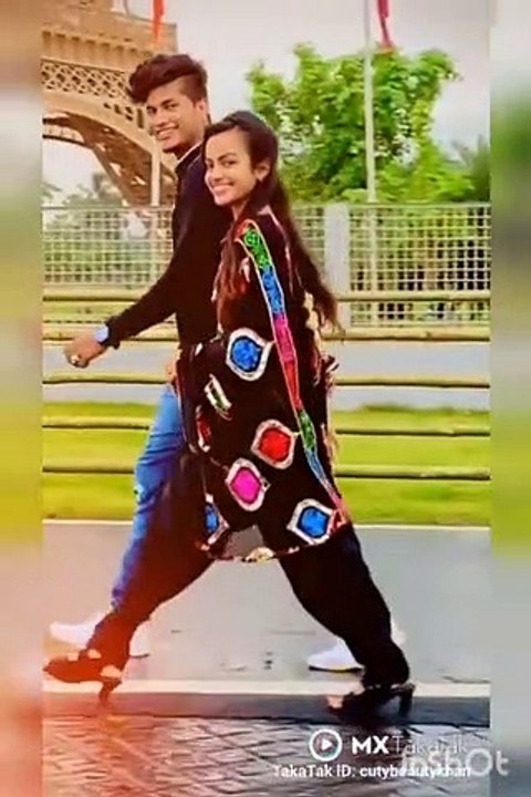 Ek to kam jindagani usse bhi kam hai jawani - pyar do pyar lo - Nora Fatehi -Neha Kakkar