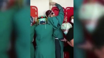 Ankara’da saldırıya uğrayan sağlık çalışanları kapıda barikat kurdu