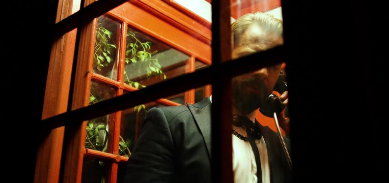 Ηλίας Βρεττός - Τον Άνθρωπο Τον Λάθος (Official Music Video)