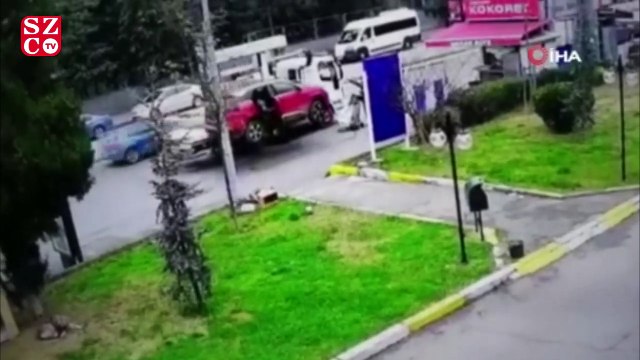 Çekicinin kaldırdığı araçtan düşen yaşlı kadın 10 aydır yatağa bağımlı bir halde yaşıyor