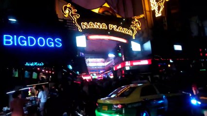 Nana Plaza, Sukhumvit 4 Alley Street Near Nana Metro Station - Bangkok