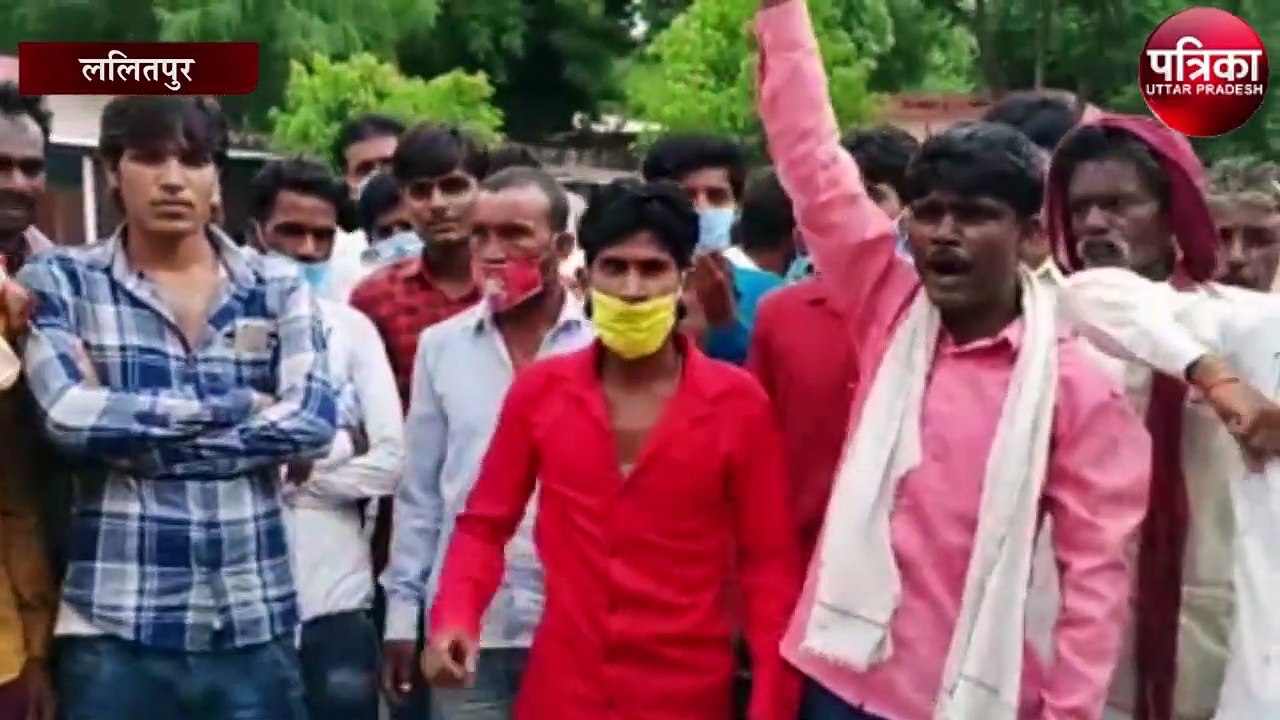 मुआवजा को लेकर किसानों ने सिंचाई विभाग का आफिस घेरा, जाने क्या कहा अफ़सरों ने