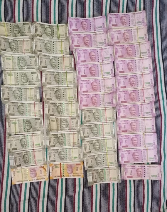 ट्रक में पंजाब ले जाए जा रहे 44.93 लाख रुपए जब्त