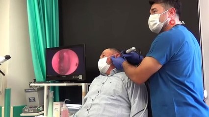 Kulağından canlı sinek çıktı!