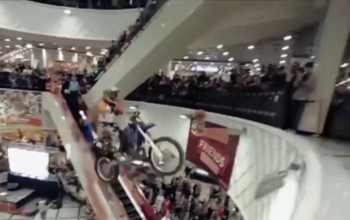 EXTREME SPORTS        DON'T STOP LAUGHING  6      NO PARES DE REIR DEPORTES EXTREMOS