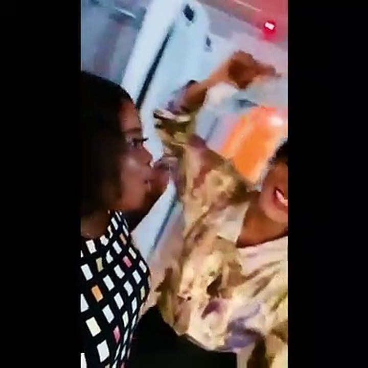 Almok demande aux artistes Togolais de payer plus que ce qu'ils mangent quand ils viennent dans son resto