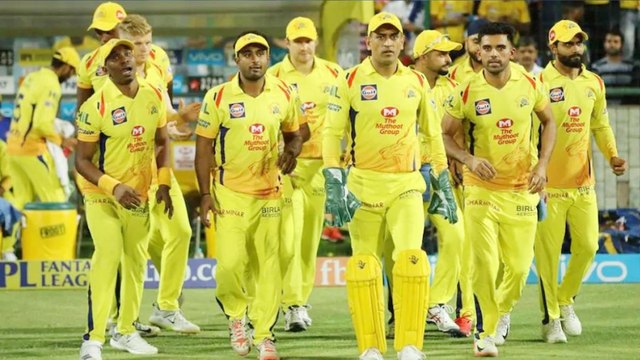 RR vs CSK: Who is better captain- Smith or Dhoni?
