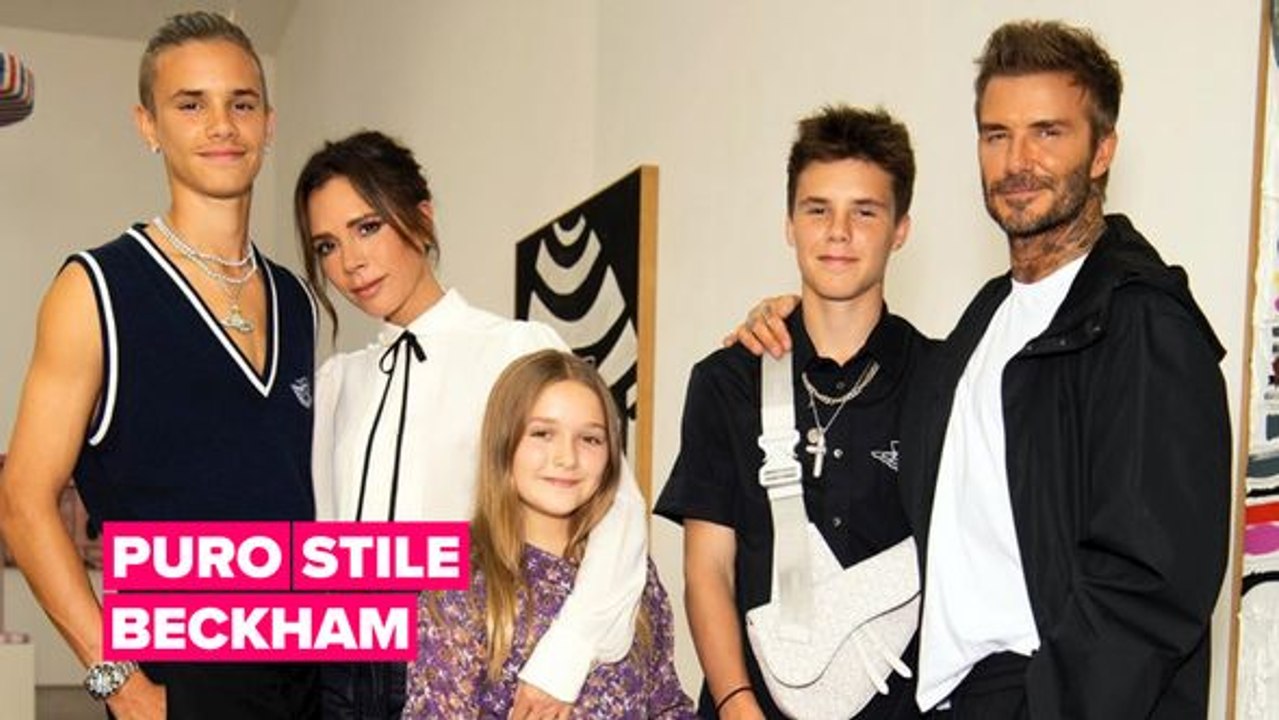 I membri della famiglia Beckham, ospiti esclusivi della sfilata di Victoria