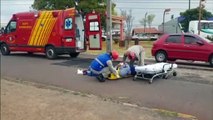 Motociclista sofre queda em desnível de rua, em trecho que está em obras no São Cristóvão