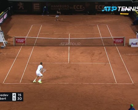 Humbert upsets top seed Medvedev in Hamburg