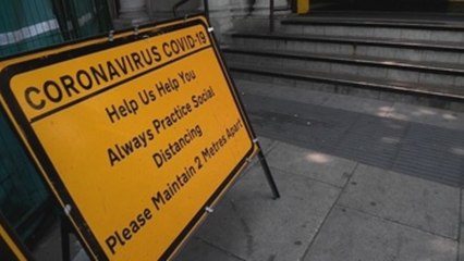 Boris Johnson anuncia un invierno de restricciones por la COVID-19