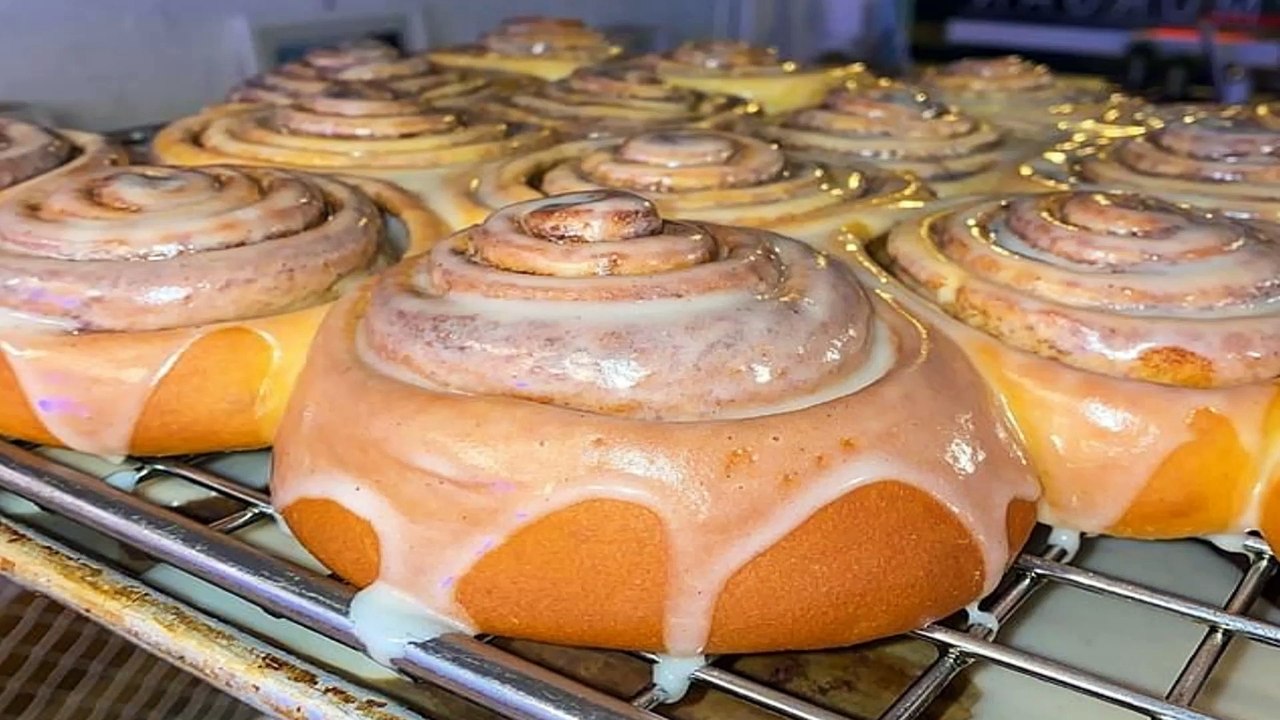 Bakery owner, 19, goes viral on TikTok after sharing how to make cinnamon scrolls