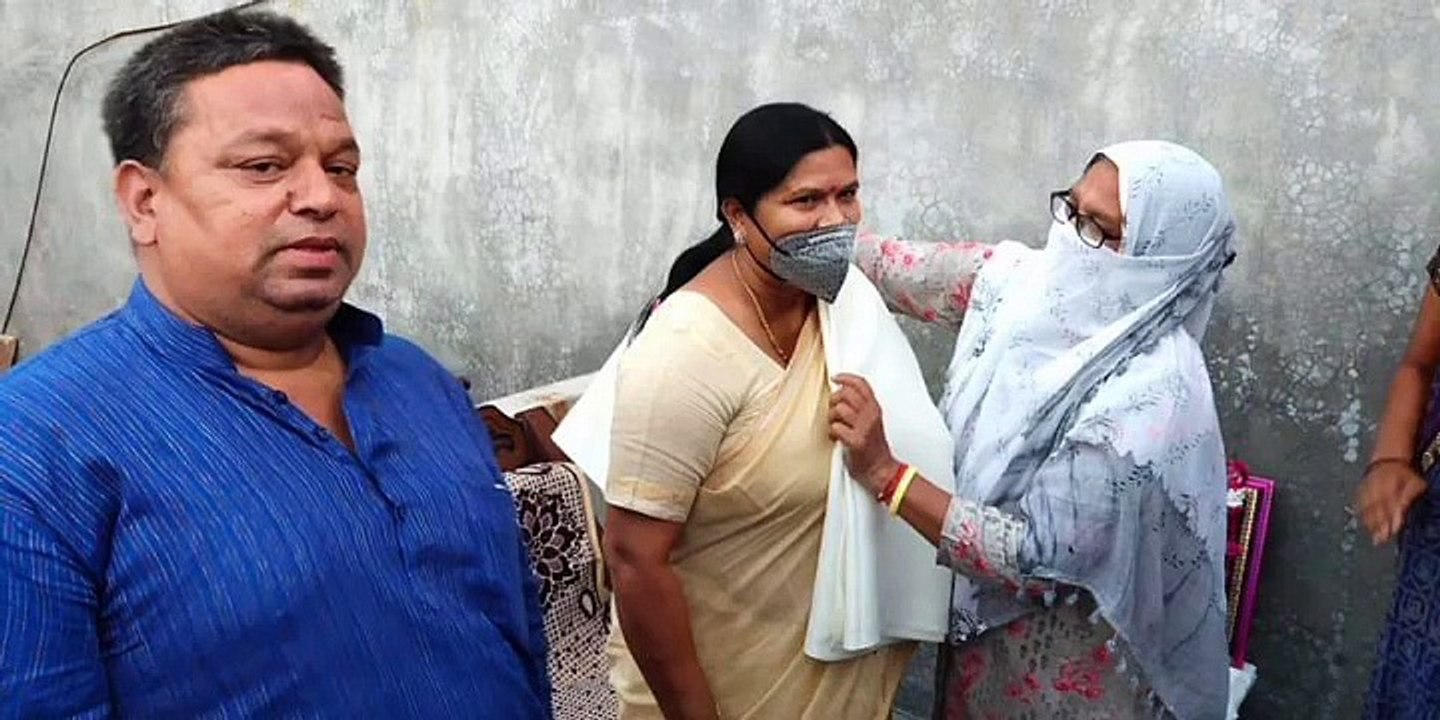 इटावा: परिवार का हाल-चाल लेने पहुंची सदर विधायक