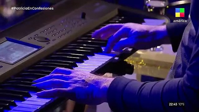 Patricia Sosa canta Sólo quiero rock and roll y Para amarte una vez más en Confesiones