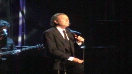 Julio Iglesias cumple 77 años entre rumores sobre su estado de salud