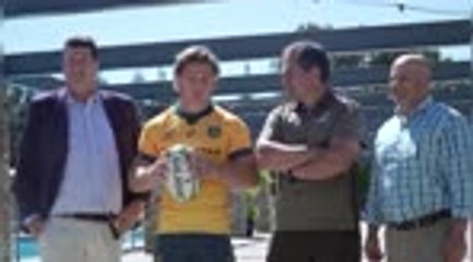 Wallabies retain Hooper as captain