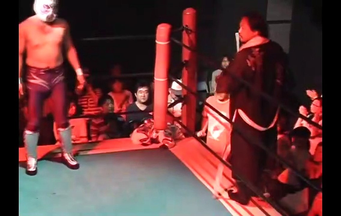 Hara & Nagai vs. Ishikawa & Super Tiger (06-08-08)