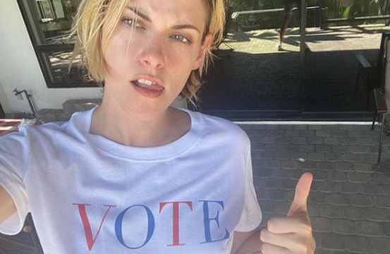 Kristen Stewart assume Instagram de Dylan Meyer para encorajar pessoas a votarem
