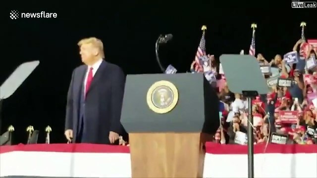 Quand Donald Trump danse sur YMCA des Village People (Ohio rally)