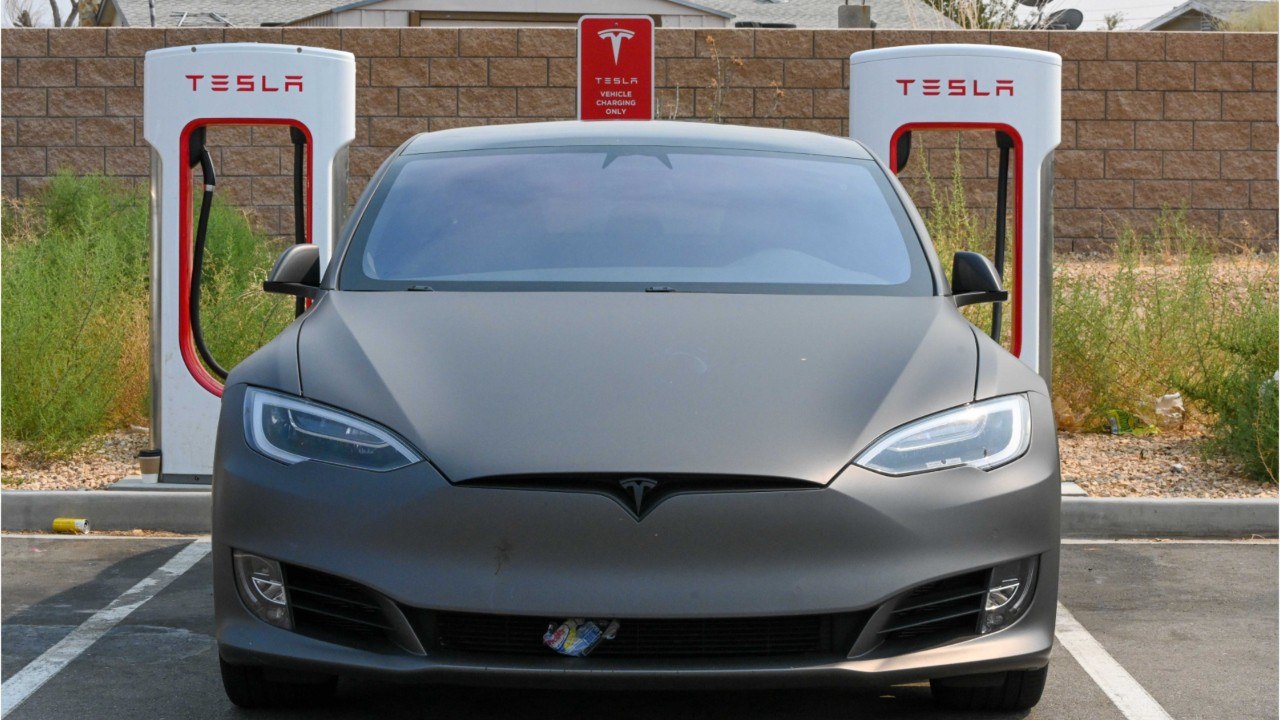 Tesla Drops Over 5%