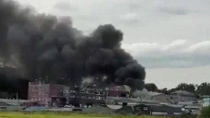 인천 운영동 유통업체에서 불...옆 공장으로 번져 / YTN