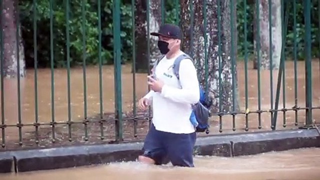 Lluvias torrenciales inundan calles de Rio de Janeiro
