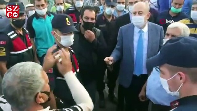 Bisikletli çocuğa kamyon çarptı, mahalleli yolu kapatarak tepki gösterdi