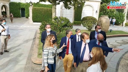 Visita de Elías Bendodo a Bodegas Osborne en El Puerto de Santa María