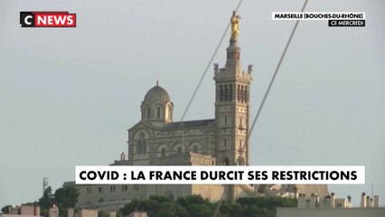 Covid : la France durcit ses restrictions