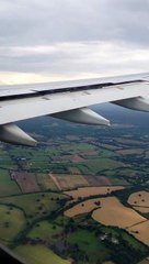 Télécharger la video: Beautiful Landing at London Heathrow Airport with Boeing Oman Airways