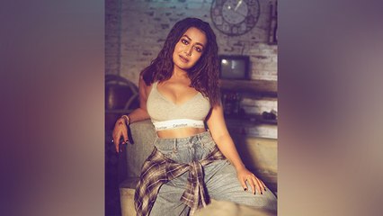 Download Video: Neha Kakkar का ये बिदांस अंदाज देख आप भी कहेंगे क्या बात है | Neha Kakkar Look | Boldsky