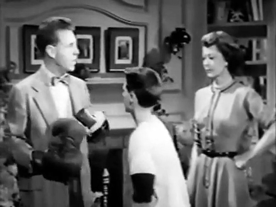 Classic TV Shows - The Adventures of Ozzie and Harriet -  "The Boxing Matches"  (1953 Season 1)