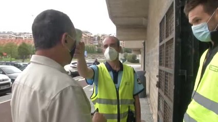 Descargar video: Los aficionados vuelven a las gradas del Sardinero