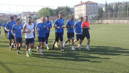 Takımın 10 oyuncusu pozitif çıkmıştı: ‘Kadroyu corona yapıyor!’