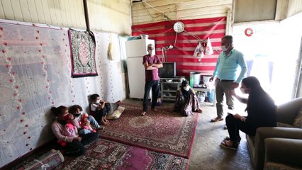 Barakada kalan Suriyeli aileye Van Büyükşehir Belediyesi sahip çıktı