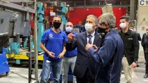 İstanbul Valisi Ali Yerlikaya'dan Mercedes fabrikasında kademeli mesai görüşmesi - İSTANBUL
