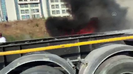 TEM'de tır yangını - İSTANBUL