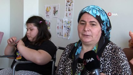 Tekrar yürümek isteyen Belinay arkadaşları ile oynamak istiyor