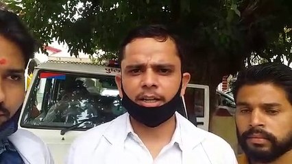 पैरामेडिकल संयुक्त संगठन के लोग पहुंचे जिलाधिकारी के पास