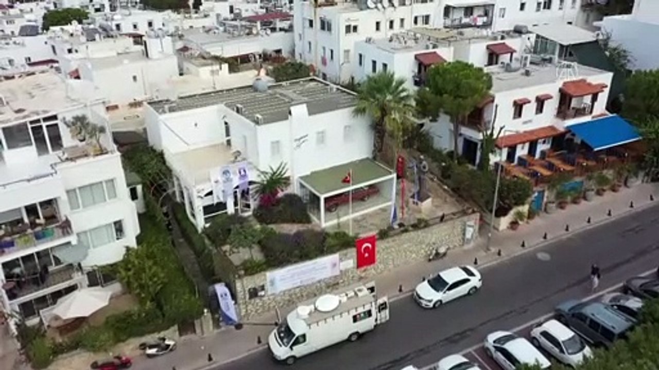 Zeki Müren vefatının 24. yılında Bodrum'daki sanat müzesinde anıldı - MUĞLA