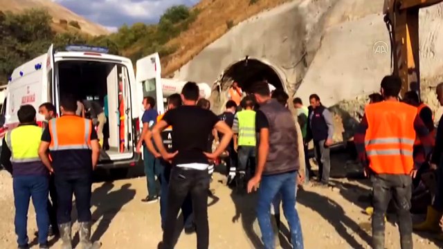 Kop Dağı Tüneli inşaatında patlama (1) - BAYBURT
