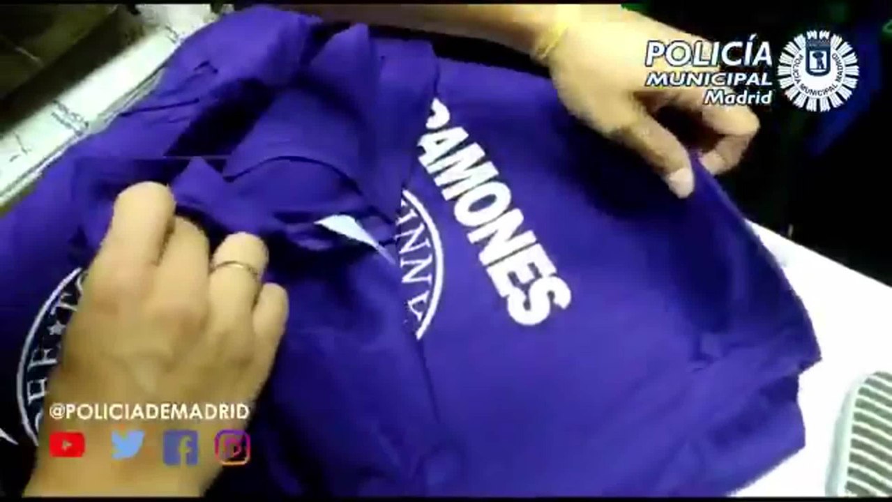 Requisados 6.781 artículos de merchandising falsificados de bandas de rock en Madrid
