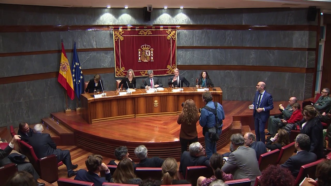 Continúa la polémica por la ausencia del Rey en el acto de entrega de despachos a jueces
